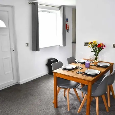 Beautiful 2-Bed Apartment In Ilfracombe Exterior foto